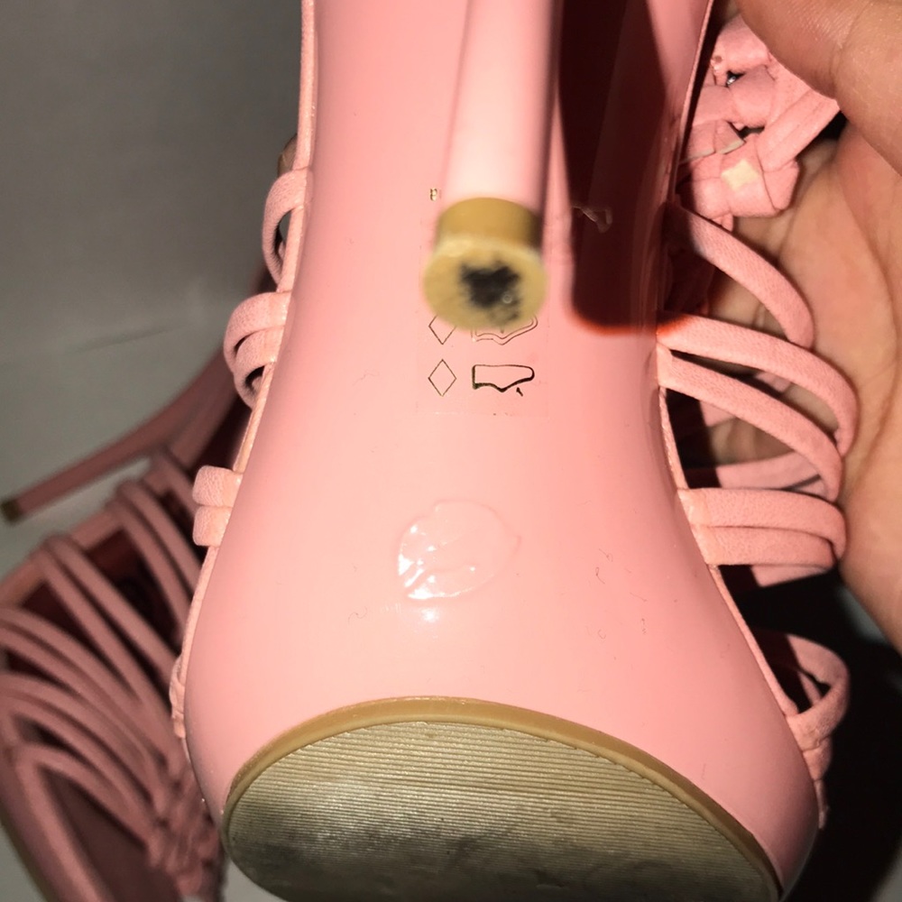 Pink Heels - Picture 3 of 3